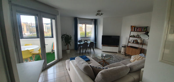 L'appartement est idéalement situé pour naviguer sur Lyon : au début de la Confl  Appartement Cosy  Lyon - Confluence Entire rental unit vacation rental 40025372