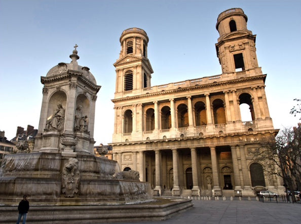 Welcome to the 6th  neighborhood beside Luxembourg gardens, where you will have  Paris, France Charming  spacious bright studio Entire rental unit vacation rental 11014080