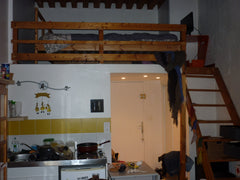 Bonjour voyageur!<br />Je propose de partager mon studio où il y a tout ce qu'il Lyon, France Studio petit cosy avec mezzanine Entire rental unit vacation rental 9491007