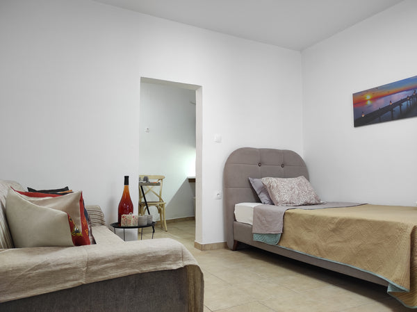 A renovated,spacious Studio (30 m2) ideal for the First-timers since a bus stati  Secret Stories Studio Entire home vacation rental 618649694035676810