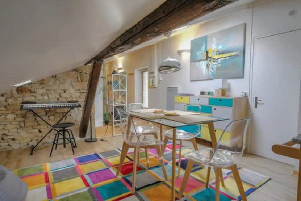Discover this charming apartment with its stones and exposed beams, located in a Lyon, France Studio Augagneur - City center - 4 people Entire rental unit vacation rental 43474713