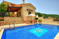 Few properties on Crete have the charme and qualities of Villa Romantic Sevi. Bu London, United Kingdom Villa Romantic Sevi - Holiday Villa by the Sea on Crete Island, Greece Entire villa vacation rental 19715400
