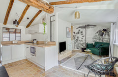 Just 2 minutes from the Vieux Lyon metro station, this newly renovated apartment  GuestReady - Sublime 2 Br Flat in the heart of Old Entire rental unit vacation rental 44451191