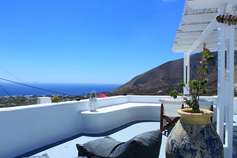 A house with heritage, a genuine feeling of life in Santorini, a unique experien  Lodras' House, Genuine Santorini Experience Cycladic home vacation rental 48168321