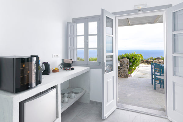 Situated in Imerovigli, Phaos Santorini Suites offers an amazing view of the end Greece Phaos Santorini Suites- Deluxe Suite with Sea View Entire rental unit vacation rental 5836070