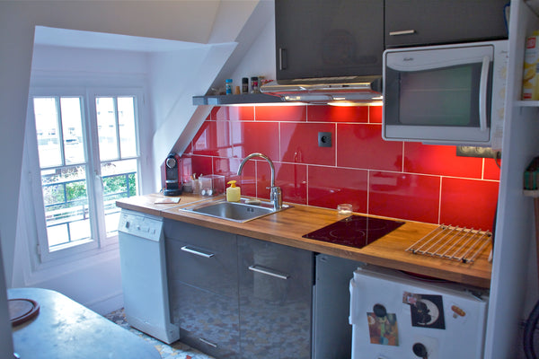 <b>The space</b><br />Enjoy the charm of Parisian building in a one bed room apa Paris, France Appartement de charme Entire rental unit vacation rental 325119