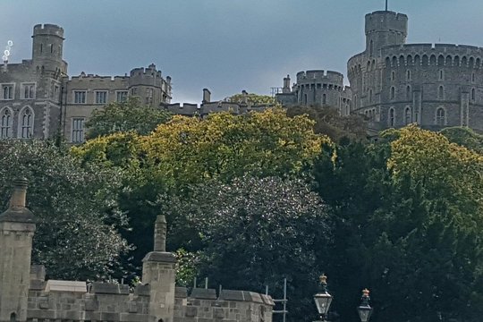 Luxury Private Vehicle Day Hire:London to London Stopover Windsor and its Castle  Private Tours and Travel Guide Europe London CITY London Destination Tour