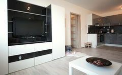 Apartmán má 1 ložnici, obývací pokoj s pohovkou, TV s plochou obrazovkou, vybave Prague, Czechia Nově zrekonstruovaný apartmán 2+kk Praha Modřany Entire rental unit vacation rental 28633030