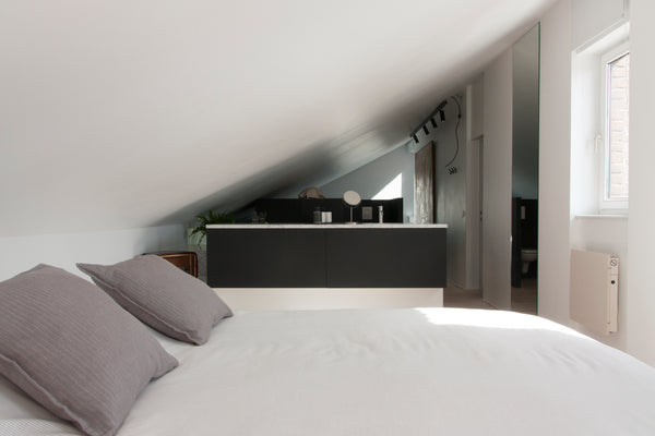 Mini loft met een vrijstaand bad, rustig gelegen in een groene omgeving. Op wand Dilbeek, Belgium Mini Loft in de groene Bruegel vallei te Dilbeek Private room in villa vacation rental 33514757