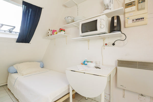 The flat is ideally located at Charles de gaulle etoile metro station.<br />The  Paris, France Nice white studio Charles de Gaulle Etoile ! Entire rental unit vacation rental 3191602