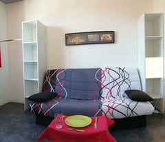 Chambre privée dans un appartement calme tout équipée : dressing, bureau, lit, é France Chambre (2) Pessac Private room in condo vacation rental 26244261