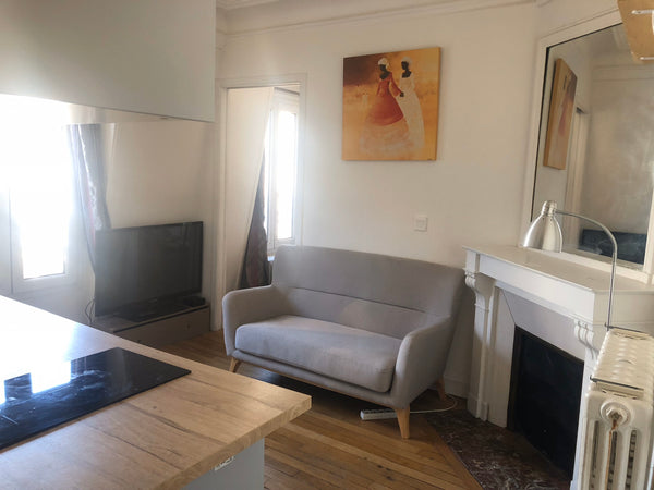 L’appartement est un charmant 2 pièces très clair, refait entièrement  à neuf en Paris, France Joli 2 Pièces dernier étage proche Montmartre Entire rental unit vacation rental 9586621