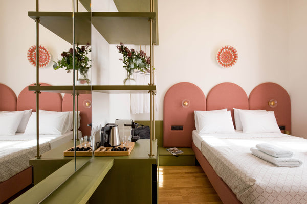 Luxurious suites in the heart of the old town<br /><br /><b>The space</b><br />D London, United Kingdom Deluxe double room Room in boutique hotel vacation rental 51415790