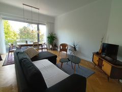 Recently renovated / Authentic  apartment for 3.<br />Located only 6 km from the Antwerp, Belgium Belle Epoque pearle 95 m² in Middelheim district Entire condo vacation rental 31512469