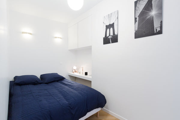 L'appartement rénové est situé au coeur de l'île Saint-Louis, milieux de la sein Paris, France New flat île saint-Louis Le Marais Entire rental unit vacation rental 22717779