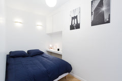 L'appartement rénové est situé au coeur de l'île Saint-Louis, milieux de la sein Paris, France New flat île saint-Louis Le Marais Entire rental unit vacation rental 22717779