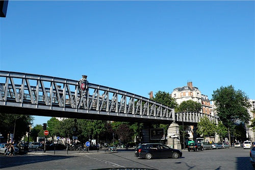 Located Cambronne, a quiet area of Paris (which is rare in this town), you will   Lovely room Private room in rental unit vacation rental 6409076