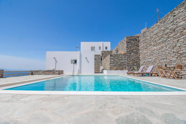 Offering an outdoor private pool with sun terrace, Thalatta suite  is  built in  Athens, Greece Thalatta Entire home vacation rental 44259427