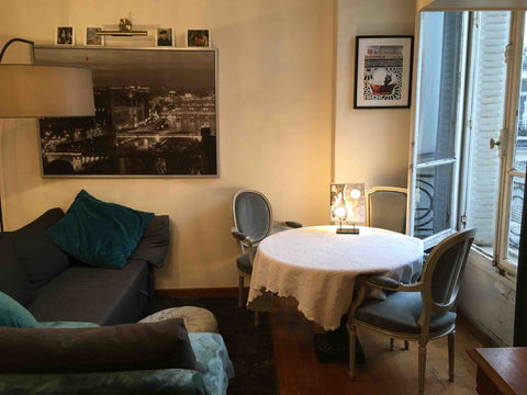 Apartment located on Avenue des Champs Elysées. 3 min from subway Metro 1 (Frank Paris, France 35m² - Avenue Champs Elysées - 4 people Entire rental unit vacation rental 18627010
