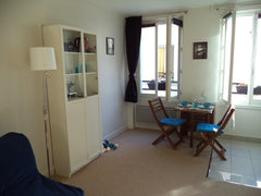 This 25 m² studio, at the 3rd floor of a small 5-floor building, is close to man Paris, France Charming studio in Paris Entire rental unit vacation rental 2307359