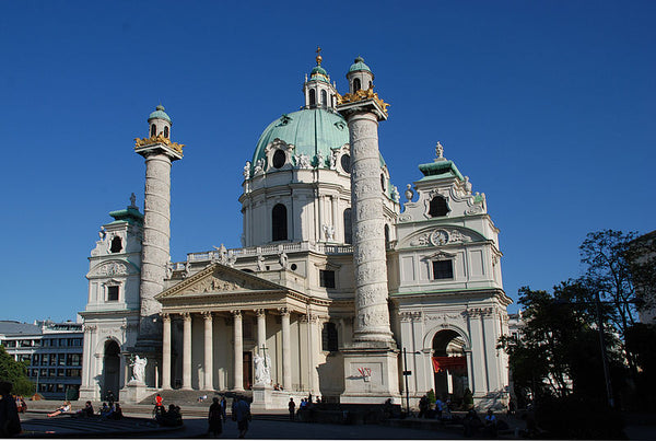 LOCATION<br />- Main sights on walking distance<br />- Facing a green quiet inne Vienna, Austria Facing quiet green court near opera+privat shower Private room in rental unit vacation rental 22496540