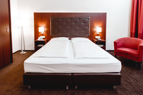 Quiet room in sidestreet provides space for 2 people. Direct connection to downt Vienna, Austria Ruhiges Zimmer für 2 mit guter öff. Anbindung Private room in rental unit vacation rental 50063029