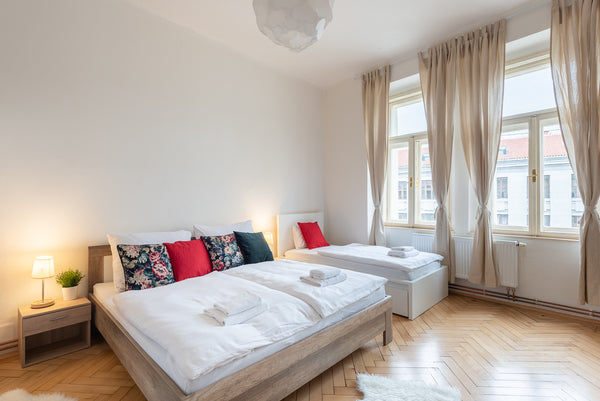 Wonderful opportunity to stay in our lovely centrally located apartment. Orchid   Orchid Apartment Entire rental unit vacation rental 34799294