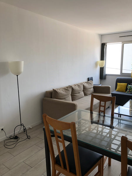 Appartement très lumineux et spacieux, idéalement situé proche des boulevards et Bordeaux, France Bel Appartement proche Bordeaux centre & chartrons Entire condo vacation rental 38091842