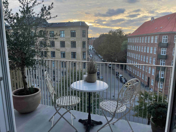 Romantic flat near station and city centre in calm area of Copenhagen with a bea Copenhagen, Denmark Romantic apartment near city centre with balcony Entire condo vacation rental 52769733
