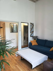 Ce bel appartement de 42 mètres carrés se situe en plein coeur du vieux Lyon, qu Lyon, France Bel appartement au coeur du Vieux Lyon Entire rental unit vacation rental 36602325
