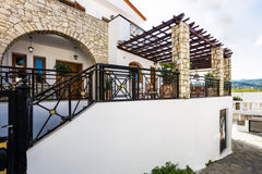Welcome to the Bridge House!<br /><br />Located in the heart of Crete, in the ol Rethimnon, Greece The Bridge House Entire home vacation rental 30356855