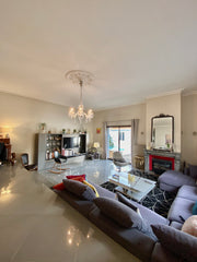 Il existe des endroits où le caractère et le charme se suffisent à eux-mêmes. Ic Bordeaux, France Maison spacieuse proche Bordeaux centre - Piscine Entire home vacation rental 48413700