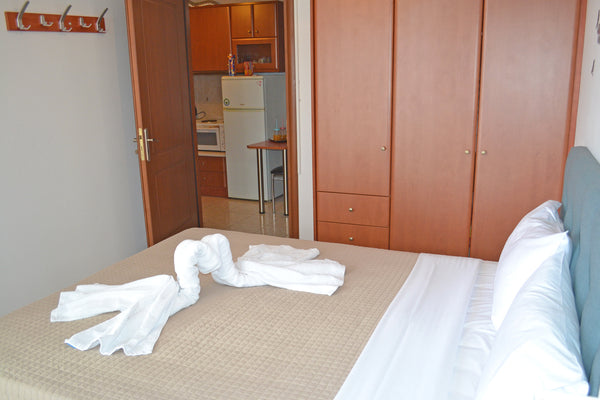 This beautiful fully renovated apartment lies in the heart of  Rethymno town, id Rethimnon, Greece Budget apt,4 guests,Town center,No car needed (05) Entire rental unit vacation rental 32209321