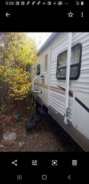 New York, NY Camper/RV in The Bronx · 1 bedroom · 2 beds · 1 bath Camper/RV vacation rental 43530040