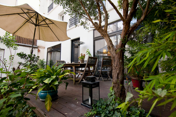 Hôtel particulier contemporain de 230m2, luxueux, équipé avec jardin, une cour,  France Luxurious house near Montmartre Entire home vacation rental 4659998