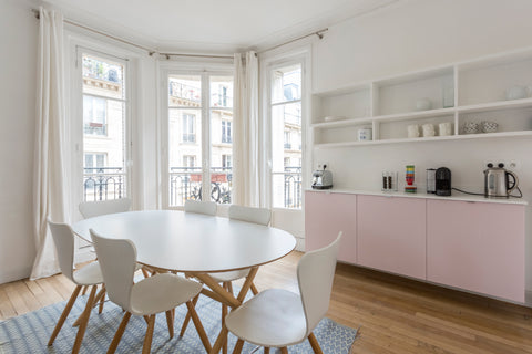 110 m² apartment, located in Saint Germain close to "Le Bon Marché", one of the  Paris, France Charming parisian apartment St Germain des Prés Entire rental unit vacation rental 1378108