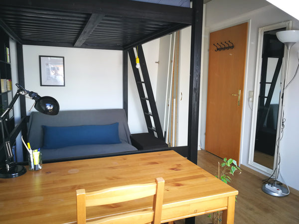Hi! We, Eva and Kati live in this apartment and would like to rent an additional Vienna, Austria Beautiful cozy room close to Schönbrunn Private room in rental unit vacation rental 31662060