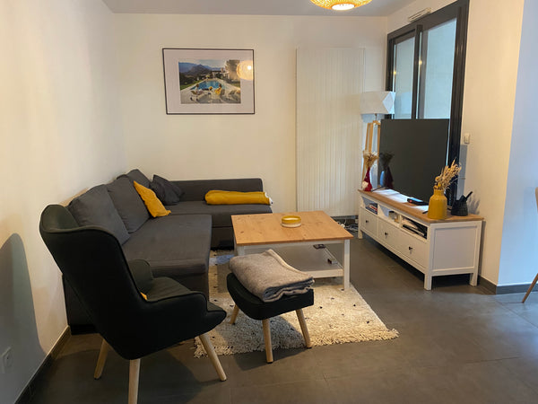 Vous recherchez un appartement de 78m2 au calme avec tout le confort nécessaire   Appartement 6/8 personnes - Confluence Lyon Entire rental unit vacation rental 754179673189107048