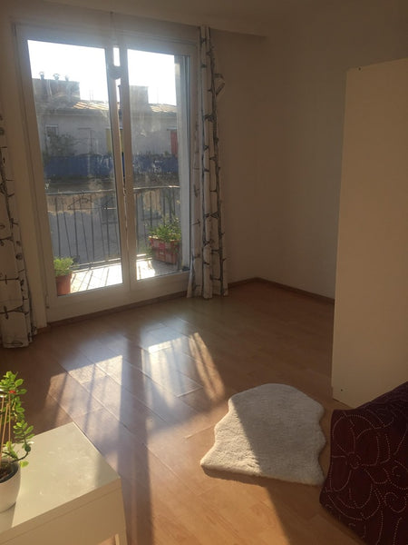 Cozy room in a very central district of beautiful Vienna.<br />If you are lookin Vienna, Austria Sunny central private room Private room in rental unit vacation rental 35374796