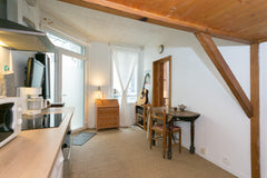 Charming two rooms in ground floor on flowery courtyard in the middle of the vil Paris, France Charming flat in Montparnasse Entire rental unit vacation rental 5483170