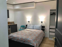 C'est un studio idéal pour un couple. Il y a une cuisine équipée et une salle de Lyon, France Studio à 200m du métro D et de la gare de Vaise Entire rental unit vacation rental 43625501