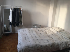 Spacious private bedroom with Manhattan view just from the window located on Roo New York, NY Rental unit in New York · 1 bedroom · 1 bed · 1 shared bath Private room in rental unit vacation rental 19801310