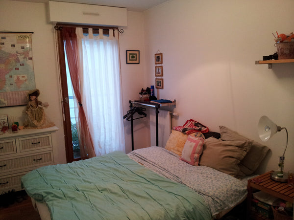 The room is comfortable with a private shower room and a well equipped kitchen t Paris, France room in a modern flat in Paris XX° Private room in rental unit vacation rental 6421029