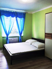 Nabízíme vám pronájem velmi pěkného, světlého pokoj v bytu 3+1 s balkónem. Kuchy  Large Room near  metro station Private room in rental unit vacation rental 37834859