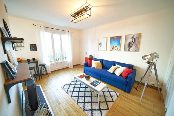 Bel appartement de 40m2 lumineux avec vue sur espace arboré. Situé à la limite d Lyon, France Grand deux pièces lumineux thème Cinéma Entire rental unit vacation rental 740345897766644052