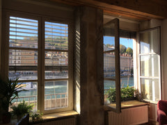 On propose une sous location de la chambre. Mon copain voyage dans ces jours la, Lyon, France Appartment by the river Private room in rental unit vacation rental 21604002