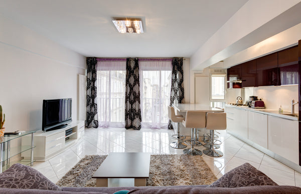 Bail mobilité uniquement !<br />Ce magnifique deux-pièces est situé à 5 minutes  Paris, France Beau 2-p. quartier Champs-Elysées Entire rental unit vacation rental 2408200