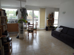 Mon logement est proche de Cimetière Père-Lachaise, Mama Shelter Paris et La Flè Paris, France Appartement charmant et lumineux, Paris 20eme Entire rental unit vacation rental 16236619