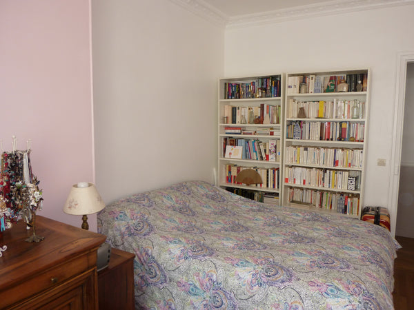 Deux pièces rue Sorbier, au 4ème étage sans ascenseur, très calme. Chambre  très Paris, France 2 pièces près du Père Lachaise Entire rental unit vacation rental 2923453