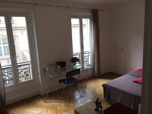 Hi,<br /><br />Cosy bedroom (13m²) with a large and confortable bed (140cm), in  Paris, France Cosy Bedroom for a nice trip ! Private room in rental unit vacation rental 6445363